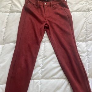 Chic and stylish burgundy pants. Comfortable & soft. You can dress it up or down